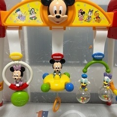 コンビ　ディズニーベビージム　の画像