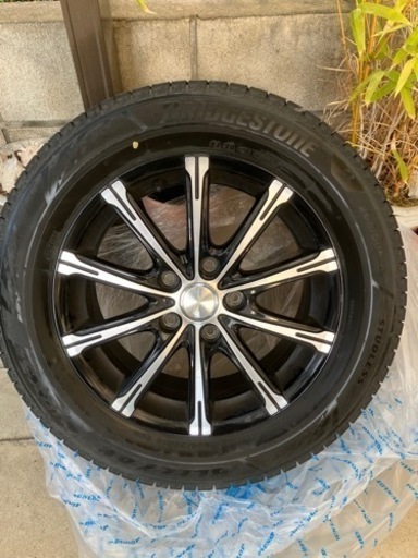 車のパーツ タイヤ、ホイール