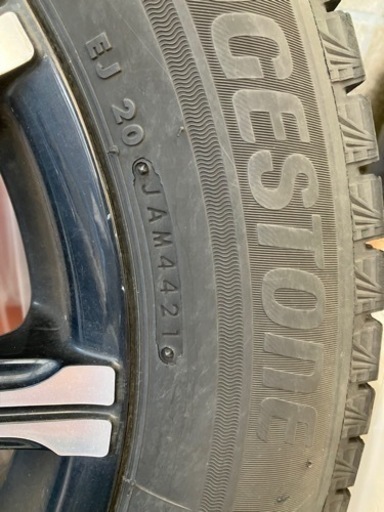 車のパーツ タイヤ、ホイール