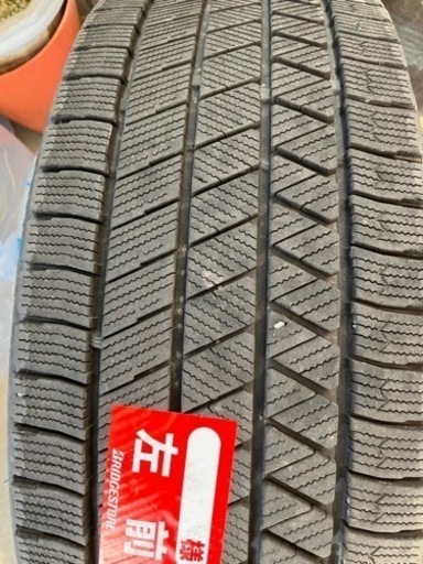 車のパーツ タイヤ、ホイール