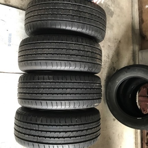 【終了】ダンロップ225/45R18