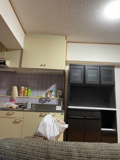 ?キャンセル出ました　食器棚　　