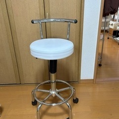 カウンターチェア　美品　昇降式の画像