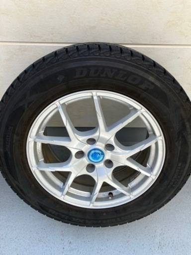 車のパーツ タイヤ、ホイール