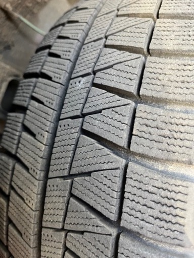 車のパーツ タイヤ、ホイール