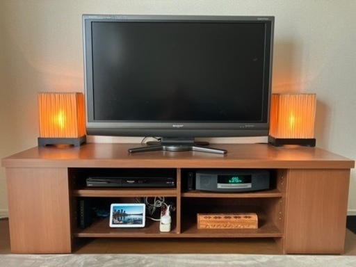 【値下げ！】AQUOSテレビ、テレビ台、バリの照明のみ