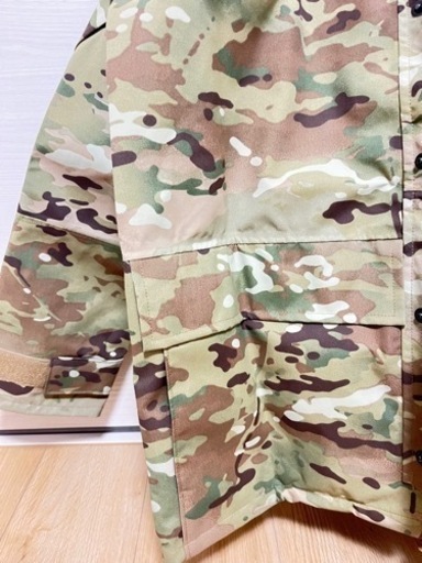 ミリタリー　パーカー　新品、未使用