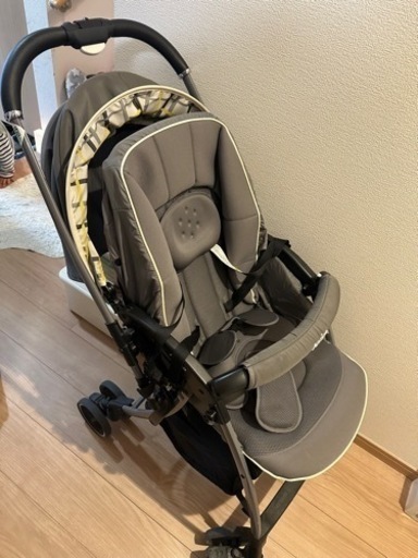 アップリカA型ベビーカー美品お近くの方限定