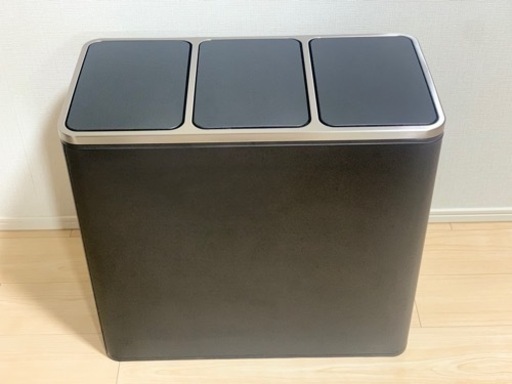 人気のダストボックス / 中古ゴミ箱 / SONGMICS /ペダル式 3分別 3×18L / インナーバケット三つ ステンレス ワイド / 密閉 音無し おしゃれ 横型 蓋付き