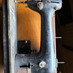 決まりました。ありがとうございました。ジャンク品　足踏みミシン