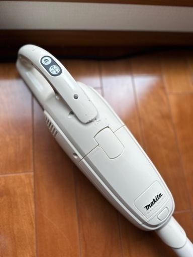 マキタmakita コードレスクリーナー