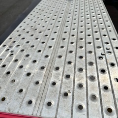 ナカオ　勇馬　ESK１１　四脚調節式足場台　送料込み！！！！！の画像