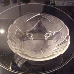 ガラス皿　サイズ14㎝ｘ4㎝　カニの画像