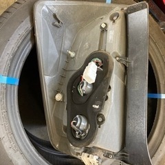 30プリウス  右テールランプその他の画像