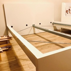 IKEAベッドフレーム マットレス幅160 クイーン MALM マルム すのこ付の画像