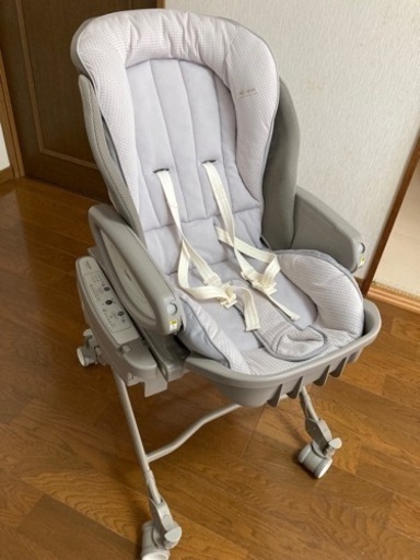 （最終値下げ）☆美品☆ユラリズム　オート子供用品 ベビー用品 ベビーラック、ベビーチェア