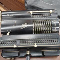 ★ジモティ割あり★ TIGER 手回し計算機 昭和ﾚﾄﾛ 大正ﾛﾏﾝ　【joh01161】の画像
