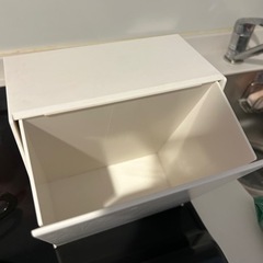 【ニトリ】キッチン　マグネットゴミ箱の画像