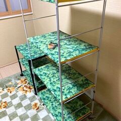 ★USED・棚2点まとめて!!リーフ模様のリメイクシートを貼った4段式＆3段式★の画像