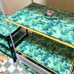 ★USED・棚2点まとめて!!リーフ模様のリメイクシートを貼った4段式＆3段式★の画像