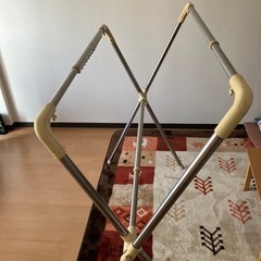 3月24日まで引き取り限定⭐️ニトリ　X型物干しの画像