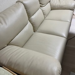 3人がけソファー　ホワイト　中古の画像