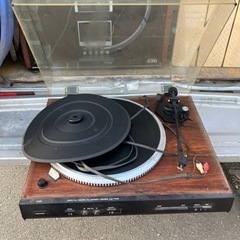 レコードプレーヤー  TT2400