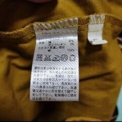GUのカラシ色のショートパンツの画像