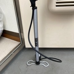 自転車の空気入れ