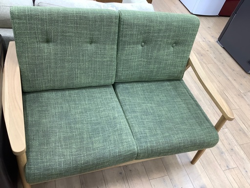 グリーン×ナチュラルの２掛けソファー16,500円のご紹介です！！