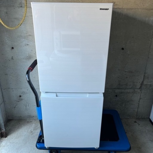 2021年製 SHARP 152L 耐熱100℃のトップテーブル つけかえどっちもドア採用！2ドア冷蔵庫 SJ-D15G-S