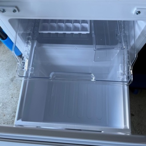 2021年製 SHARP 152L 耐熱100℃のトップテーブル つけかえどっちもドア採用！2ドア冷蔵庫 SJ-D15G-S
