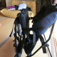 モンベルの背負子（中古品）　幼児一緒に登山はいかがですか　値引きしましたの画像