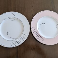 ケーキ皿（色違い６枚セット）