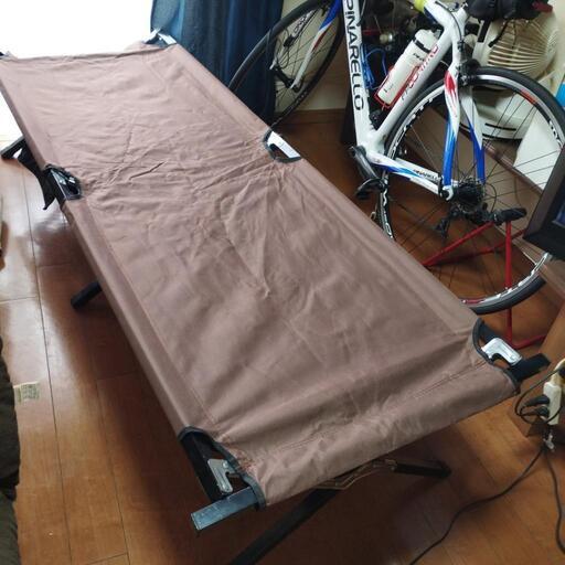 コット　キャンプ　アウトドアに