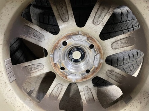 車のパーツ タイヤ、ホイール