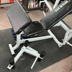 WILD FIT マルチベンチ、ダンベルプレートセット（計35kg）の画像