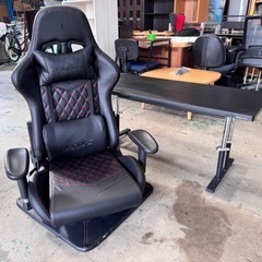 決まりました☆座椅子タイプ☆ゲーミングチェアとデスクのセット☆格安☆中古☆配達相談可能☆早い者勝ち🫵🏾新生活に♪の画像