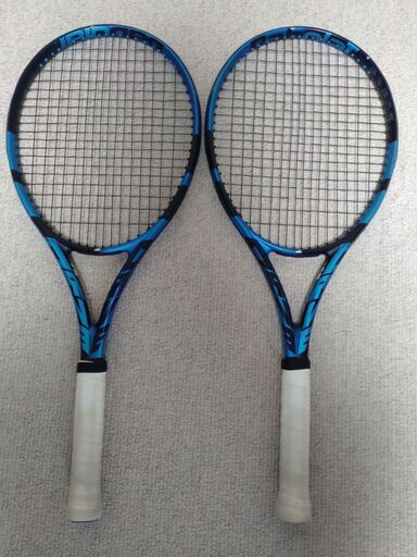 【取引終了】テニス　ラケット　２本　　ピュアドライブ　２０２１　現行モデル　３００ｇ　100インチ　グリップサイズ　２