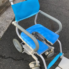 値下げ❗️シャワー車椅子8,000円（県内送料3,000円）の画像