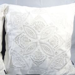 Francfranc EMB オーナメント クッションカバー 450×450 ホワイト×シルバー 2枚セットの画像