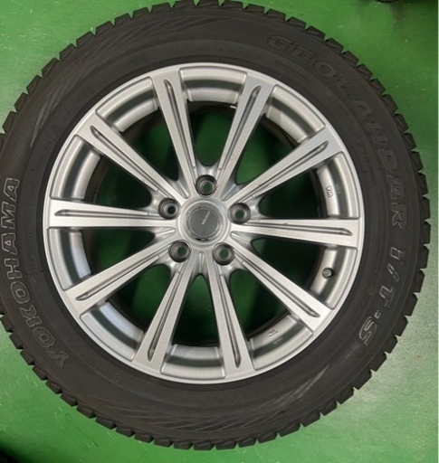 車のパーツ タイヤ、ホイール