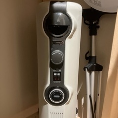 デロンギ　オイルヒーター　HJ0812の画像