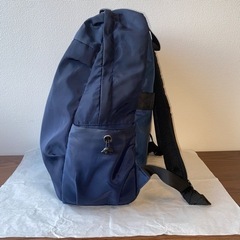 【再値下げ】リュック リュックサック 軽量 青 ブルーの画像