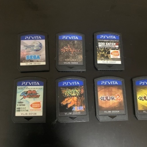 美品PSvita2000 ソフト付き