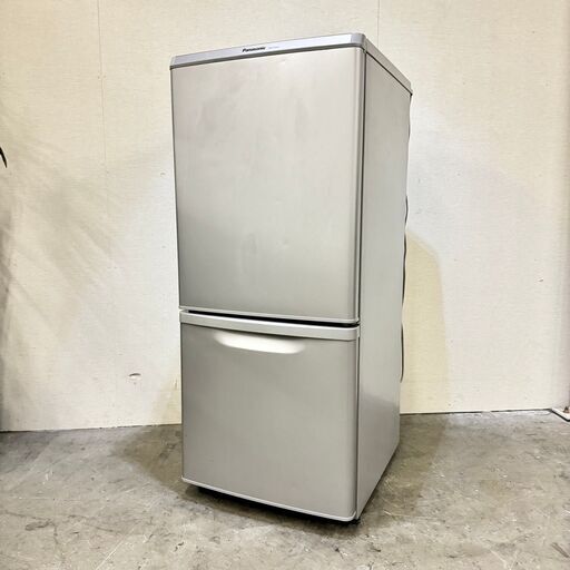 16490  Panasonic 一人暮らし2D冷蔵庫 2017年製 138L ◆大阪市内・東大阪市他 5,000円以上ご購入で無料配達いたします！◆ ※京都・高槻・枚方方面◆神戸・西宮・尼崎方面◆奈良方面、大阪南部方面　それぞれ条件付き無料配送あり！