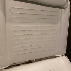 エステチェア　エステベッド　マッサージ、まつ毛パーマ、エステ中古 の画像