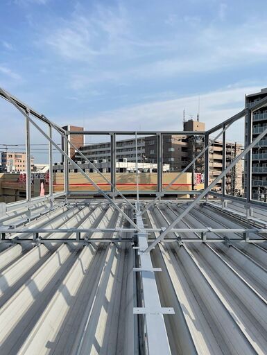 屋外広告塔看板サイン　基礎　店舗事務所　屋上　V屋根　波板