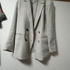 GU、ジャケット