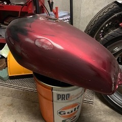 YAMAHA SR400 タンクの画像